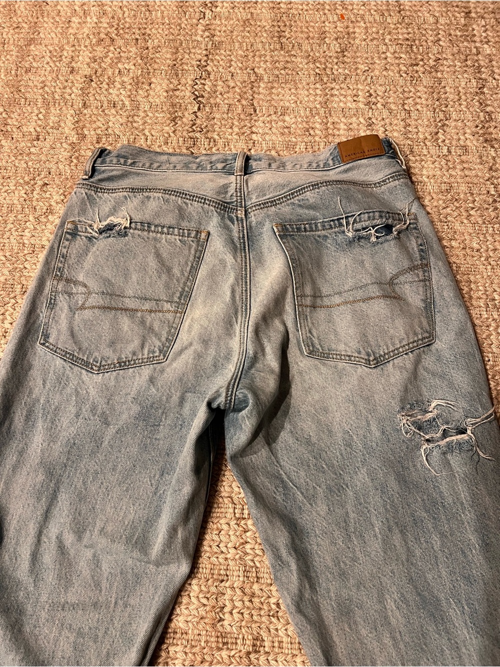 American Eagle Outfitters Light Wash Relaxed Fit Jeans